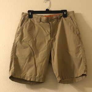 Columbia Men’s Khaki Shorts - 32